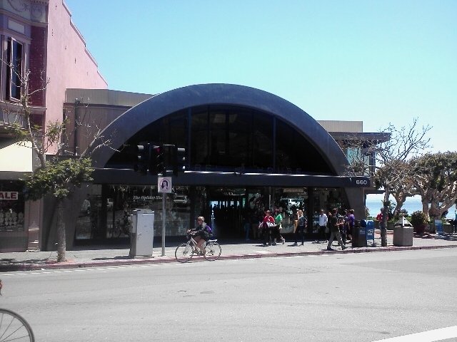 Barrel House Tavern